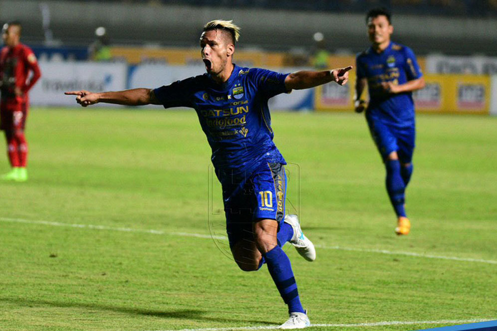 Gol Telat Maitimo Menangkan Persib Bandung