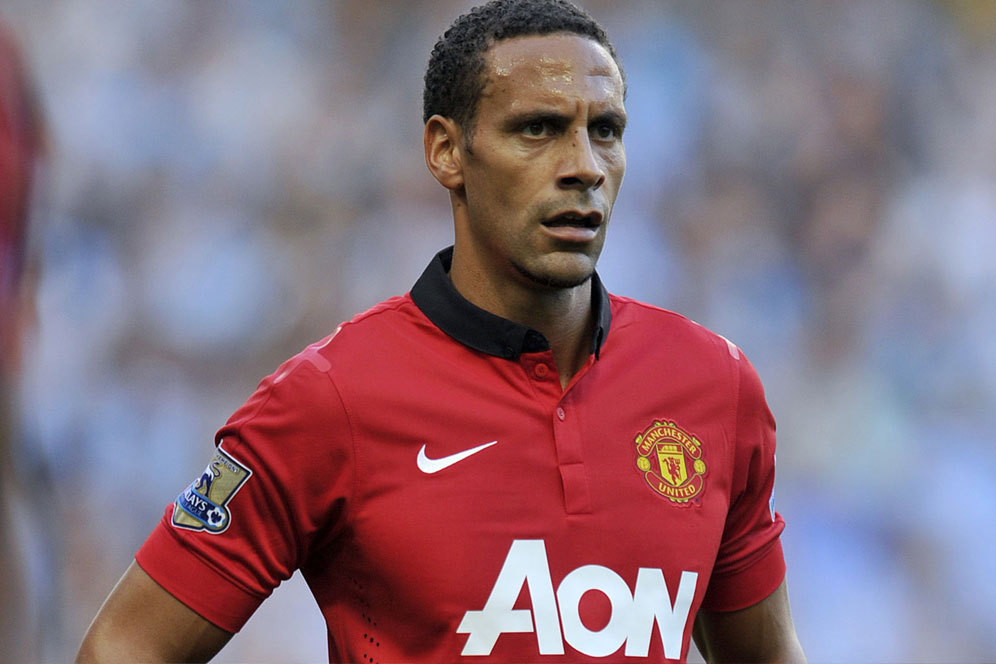 Rio Ferdinand Mengaku Sempat Digoda Barcelona: Mustahil Pindah dari MU!