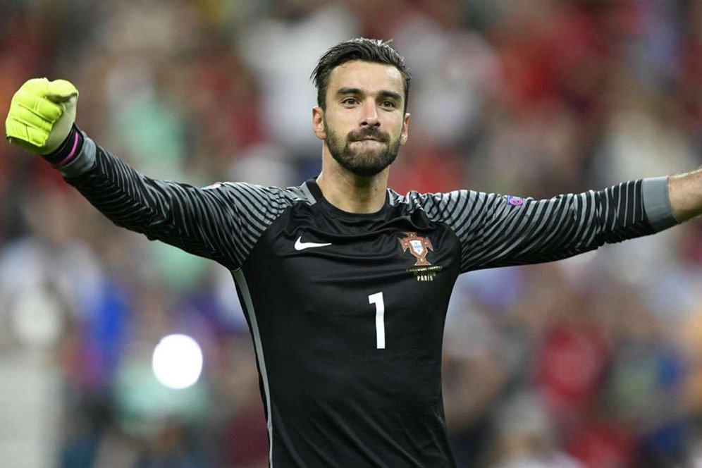 Nah Lho! AS Roma Mulai Pikirkan Cari Pengganti Rui Patricio Nah Lho! AS Roma Mulai Pikirkan Cari Pengganti Rui Patricio