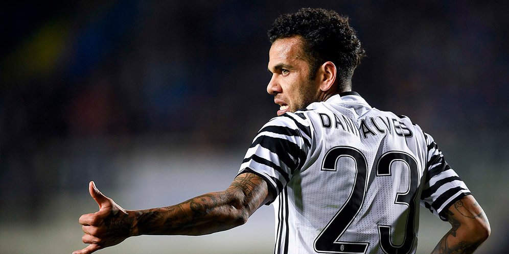 Alves Ucap Perpisahan dengan Juventus