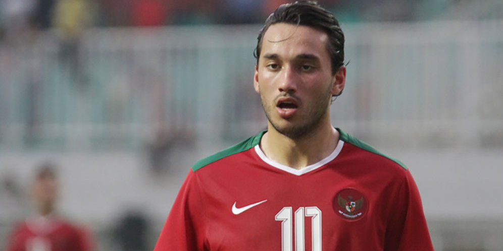 Bukan West Ham, Ezra Walian Resmi Gabung Almere City FC