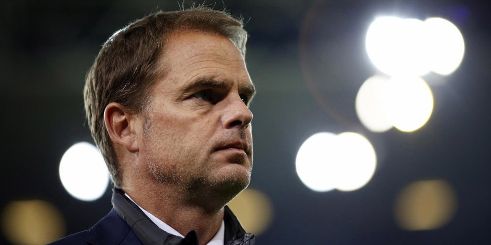 De Boer Resmi Tukangi Crystal Palace