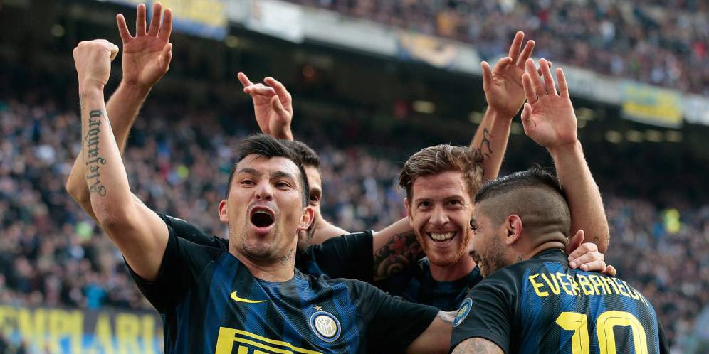Vieri Masih Ragukan Kemampuan Inter dan Milan