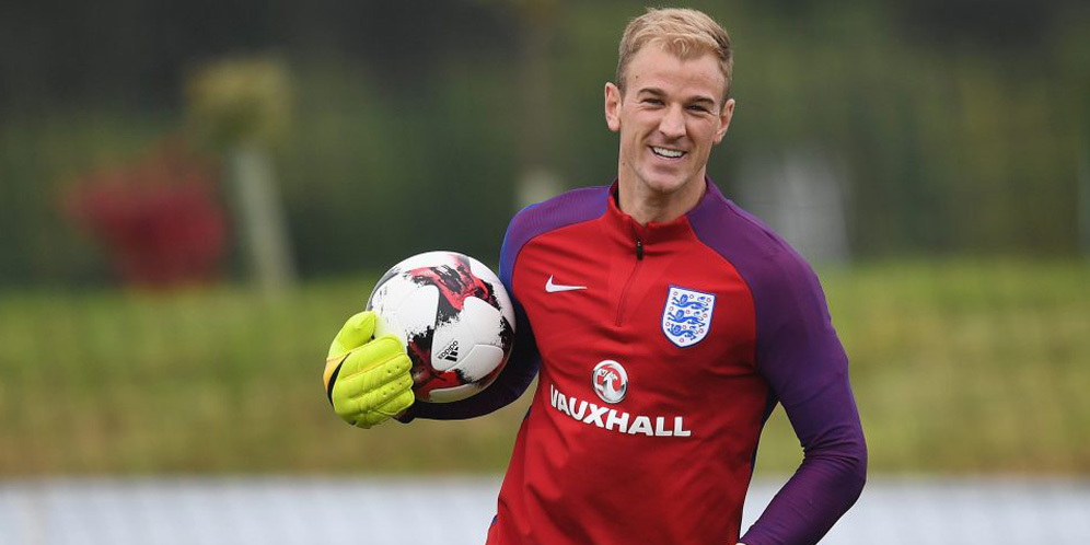 Southgate Puji Joe Hart yang Profesional