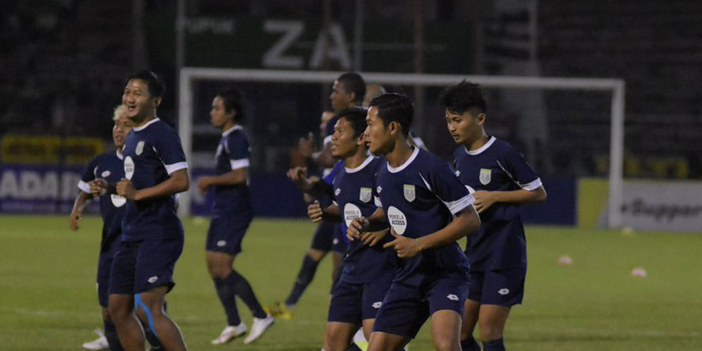Pemain Persela Dinilai Kurang Berani