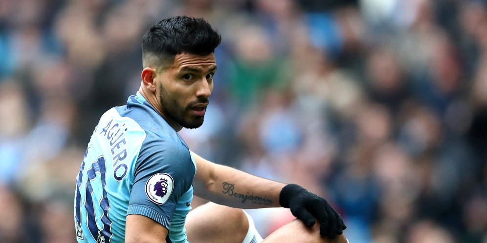 Aguero Tak Risih Dengan Rumor Gabungnya Sanchez