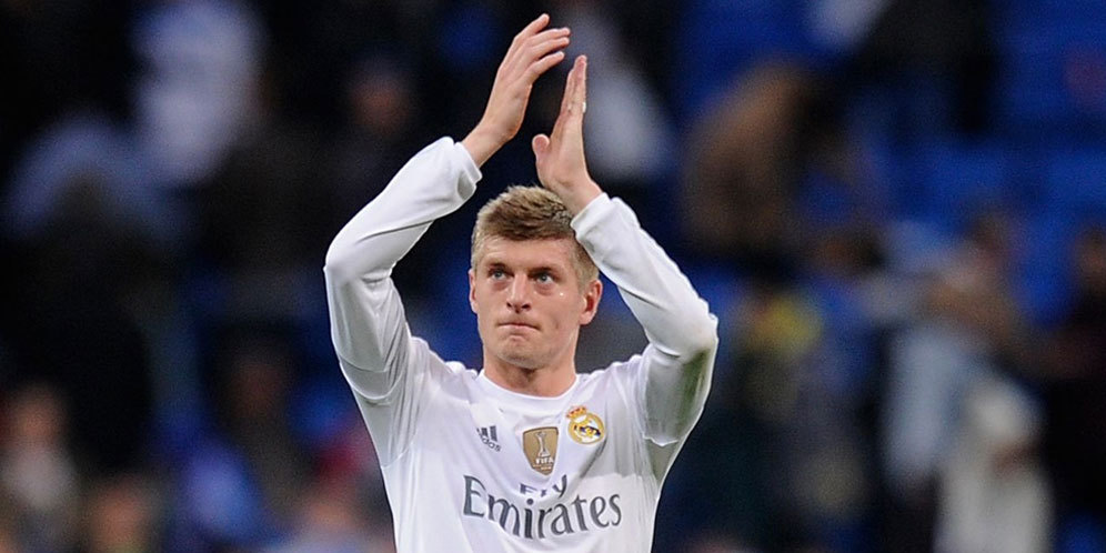 Lepas Kroos ke Madrid Adalah Kesalahan Bagi Bayern