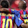 15 Tahun Lalu, Kala Ronaldinho 'Memaksa' Santiago Bernabeu Berikan Standing Ovation 15 Tahun Lalu, Kala Ronaldinho 'Memaksa' Santiago Bernabeu Berikan Standing Ovation