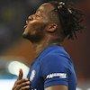 Batshuayi Diklaim Bisa Lebih Bagus Dari Kane Musim Depan