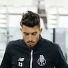 Negosiasi Macet, Alex Telles Siap Paksakan Transfer ke Manchester United