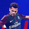 Dani Alves Resmi Gabung PSG