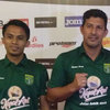 Gelandang Persebaya Tertantang Bungkam Pemuncak Klasemen