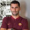 Roma Resmi Gaet Maxime Gonalons