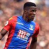 Ups, Fans Liverpool dan MU Bertindak Rasis Pada Zaha