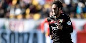 Datang ke Milan Pakai Jet Pribadi, Calhanoglu: Saya Bahagia! Datang ke Milan Pakai Jet Pribadi, Calhanoglu: Saya Bahagia!