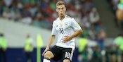 Bek Kanan Atau Gelandang? Ini Jawaban Kimmich