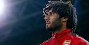 Kelas! Elneny Tenangkan Fans yang Menangis Kelas! Elneny Tenangkan Fans yang Menangis