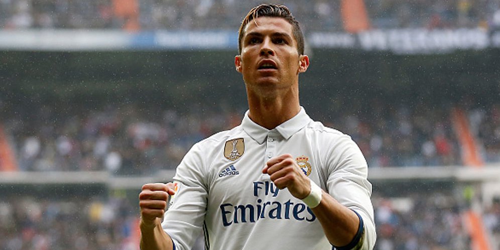 Tepis Rumor, Ronaldo Indikasikan Bertahan di Madrid