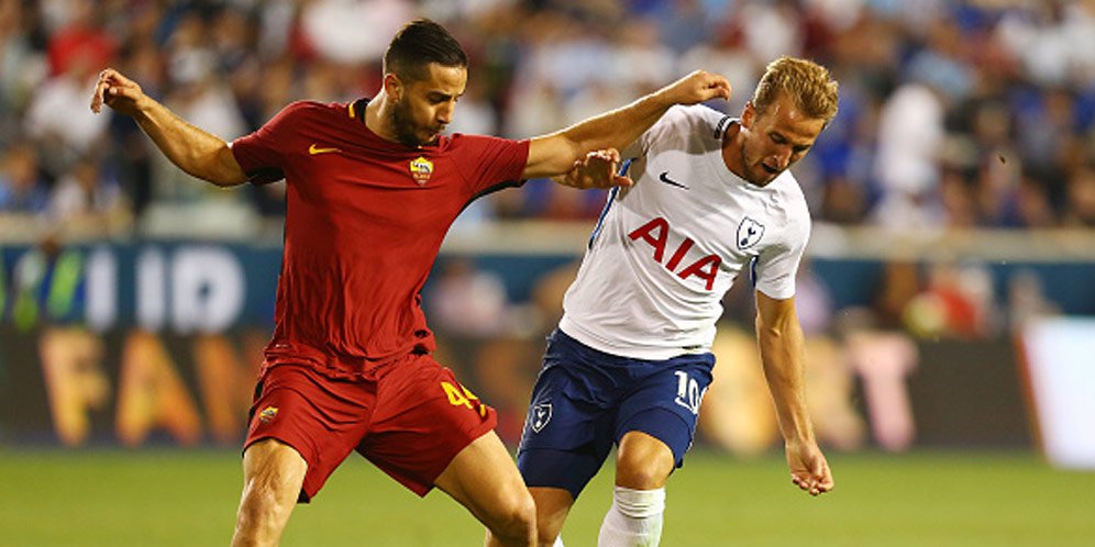 Kostas Manolas vs Harry Kane