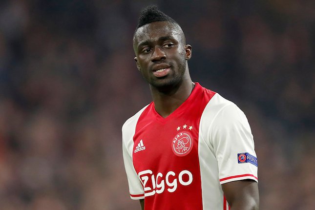 Bek Tengah - Davinson Sanchez