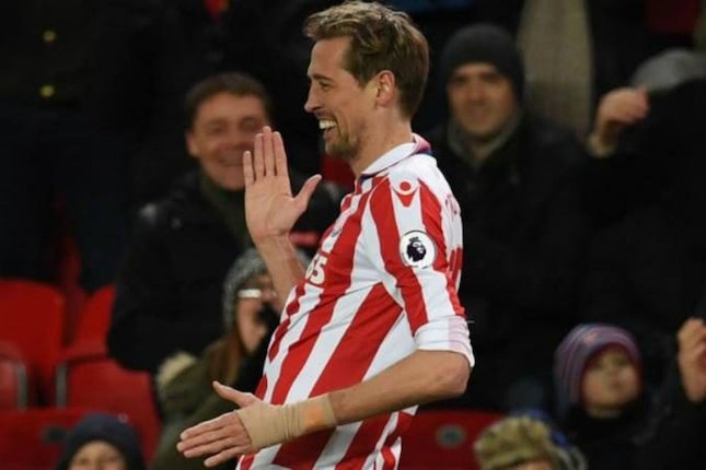 Gol Sundulan Terbanyak – Peter Crouch, 53