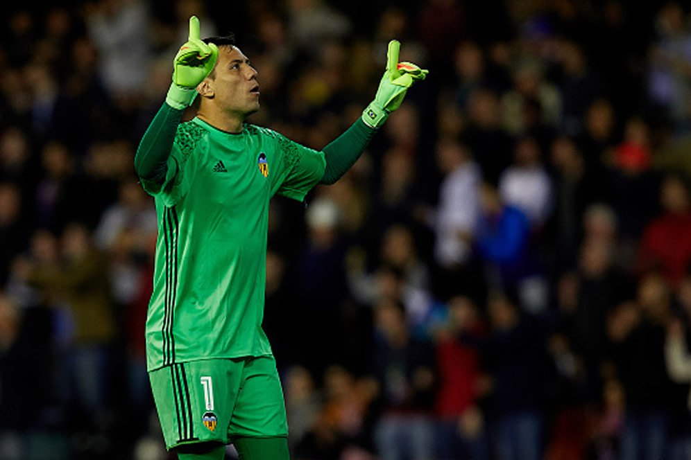 Mr Penalty Specialist Diego Alves Dilego ke Flamengo