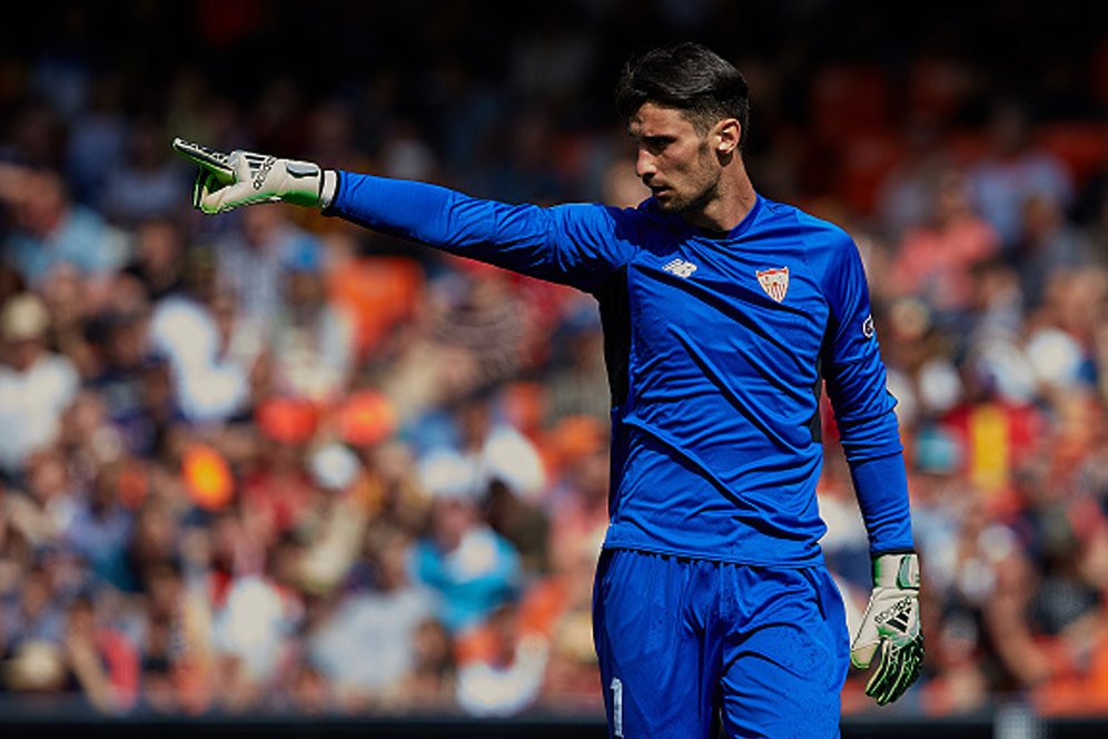 Sergio Rico Kawal Gawang Sevilla Sampai 2021
