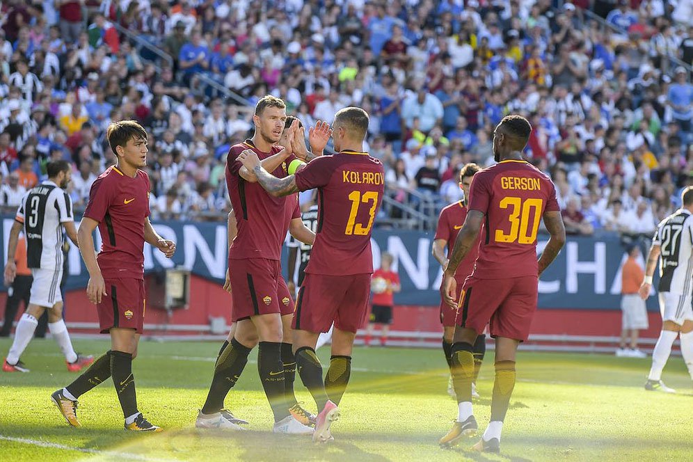 Edin Dzeko Sanjung Rekrutmen Anyar Roma