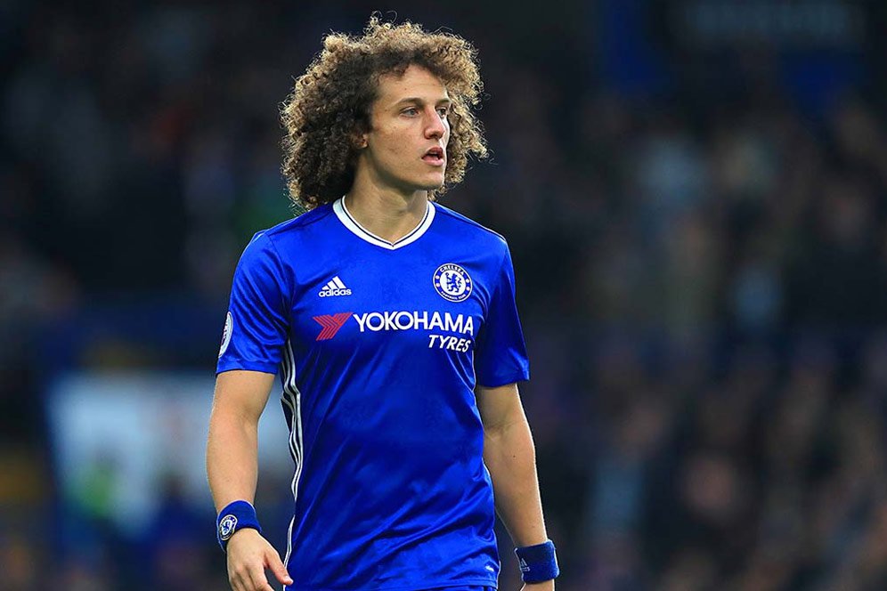 Legenda MU Sebut David Luiz Curang dan Pemalas