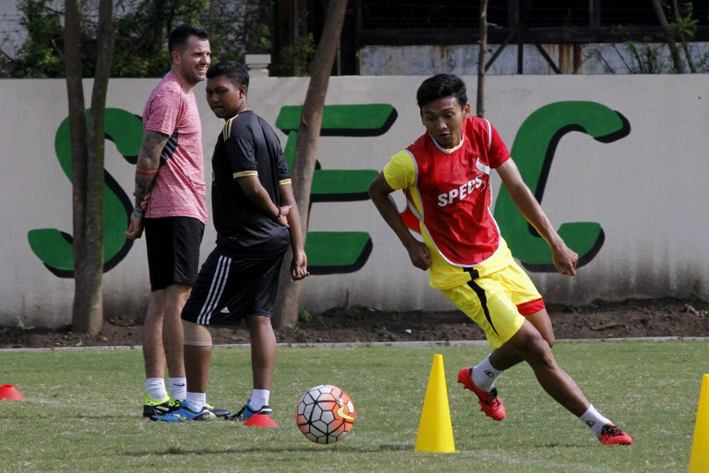 Dendy Sulistyawan Siap Profesional Hadapi Mantan Klub