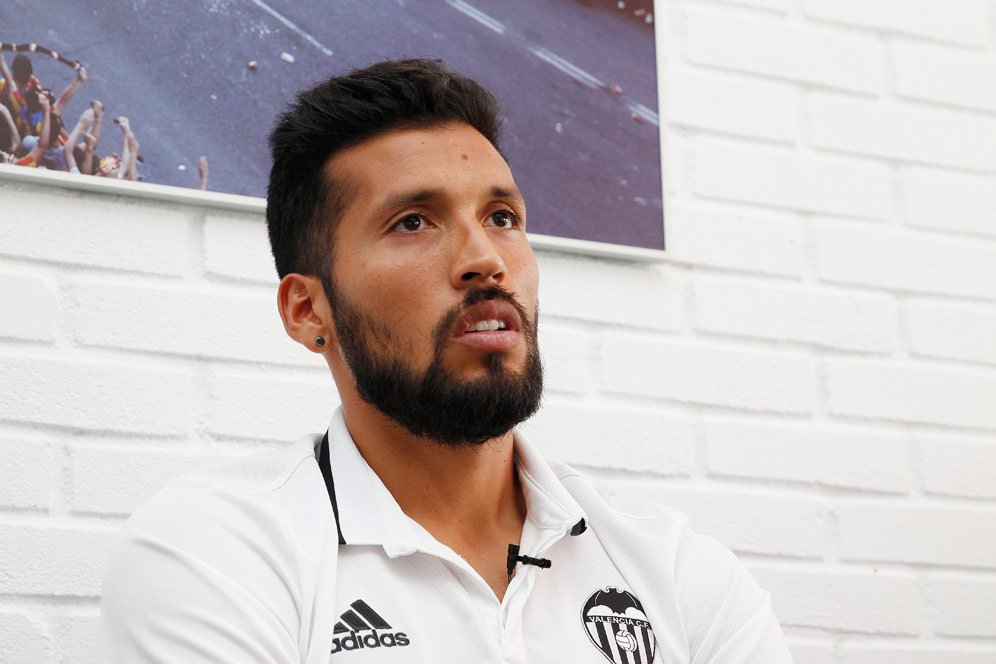 Ezequiel Garay Jadi Pemain La Liga Pertama yang Positif Terinfeksi Corona