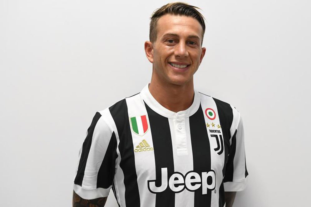 Bernardeschi Diminta Kerja Keras Untuk Raih Standar Juve