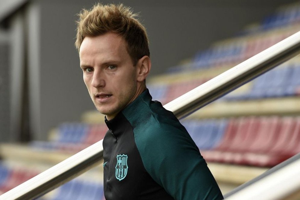 Rakitic Siap Bersaing dengan Verratti atau Coutinho