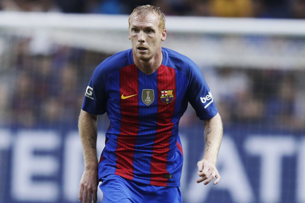 Terungkap, Jeremy Mathieu Sebenarnya Tidak Ingin Pindah ke Barcelona