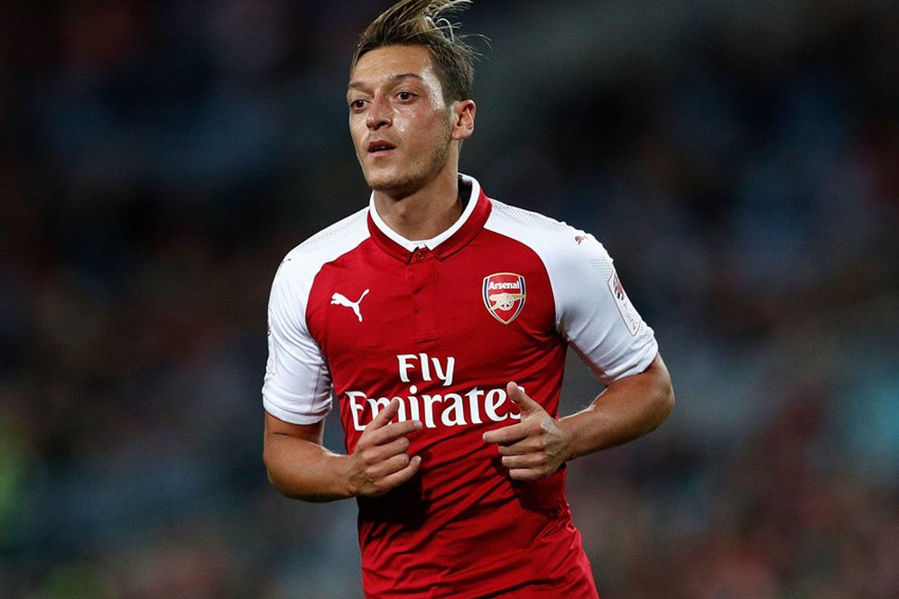 Ozil Dituding Sudah 'Pergi' dari Arsenal