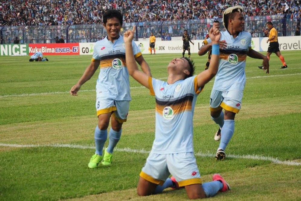 Tujuh Pemain Dicoret, Persela Pertahankan Agung Pribadi