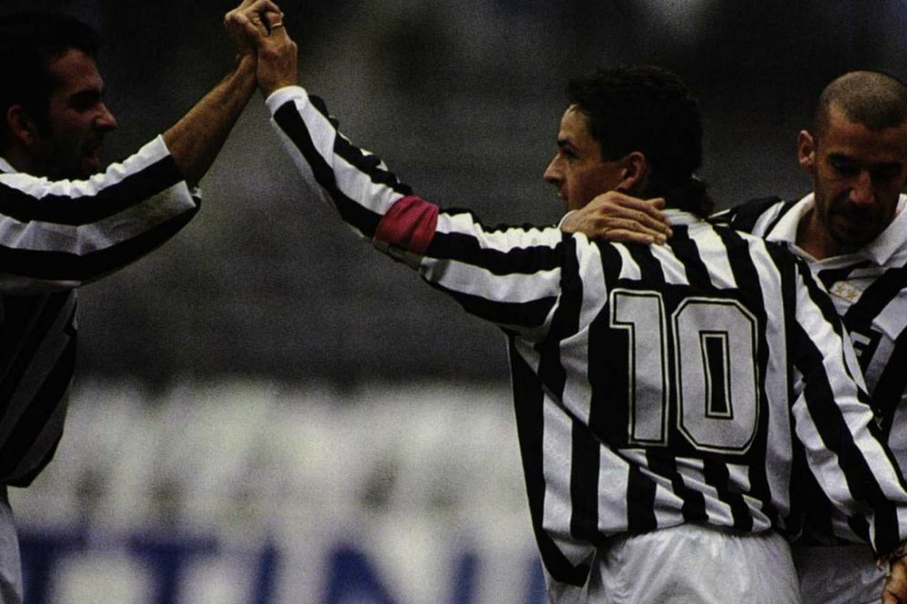 Serial No.10 Juventus: Roberto Baggio dan Cinta yang Mendalam untuk La Viola