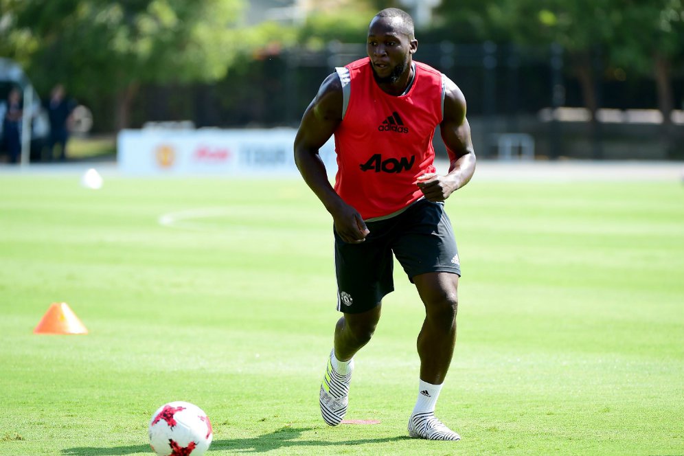 Rooney pada Lukaku: Jangan Bermental Lemah di MU