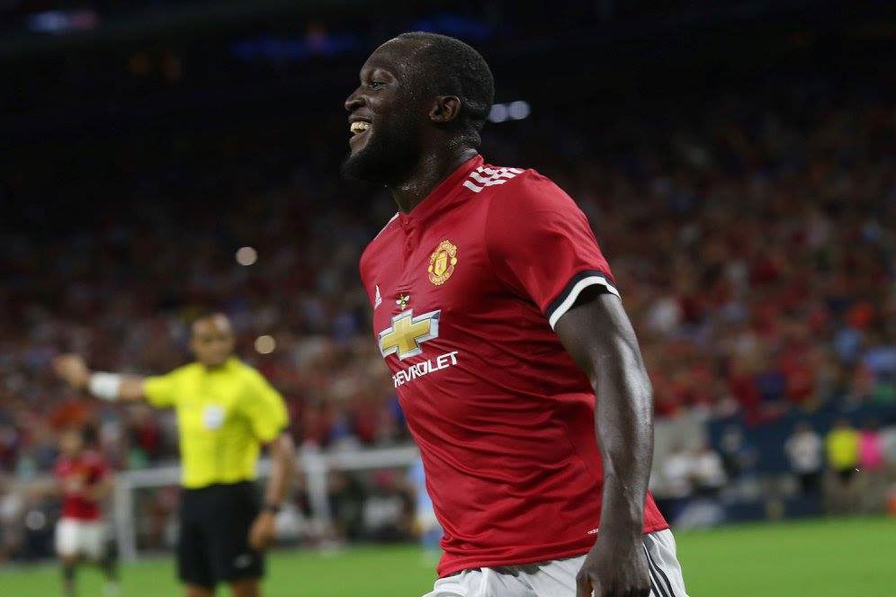 Gerrard Penasaran Lihat Lukaku Atasi Persaingan Dengan Ibrahimovic