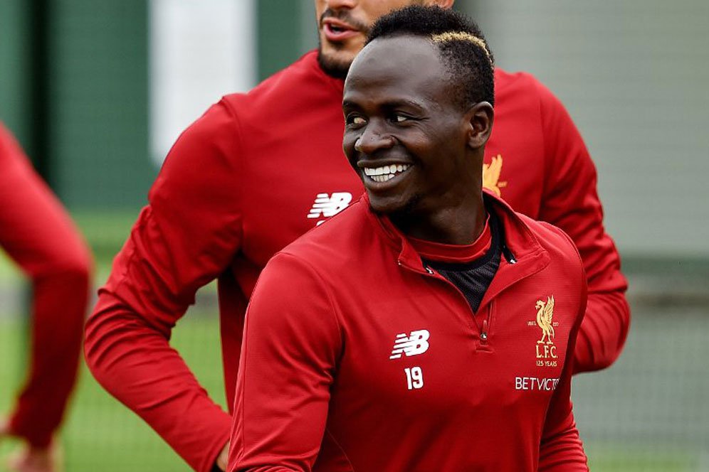 Sadio Mane Rela Pindah Posisi Demi Salah