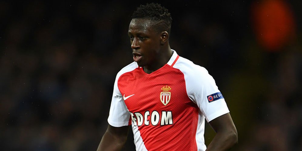 Chelsea Bajak Transfer Mendy ke City?