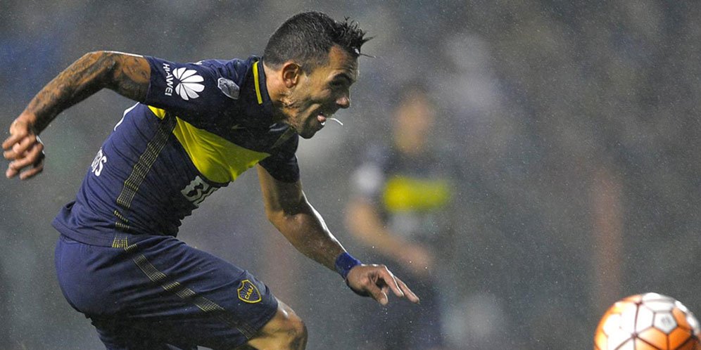 Carlos Tevez Umumkan Bakal Pensiun Tahun 2019