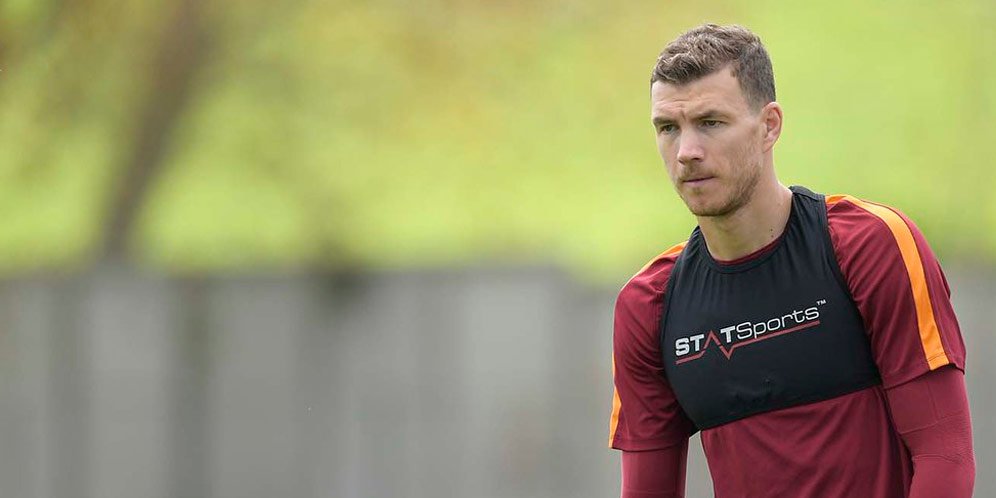 Bicara dengan Totti, Dzeko Beri Petunjuk Soal Transfer Chelsea