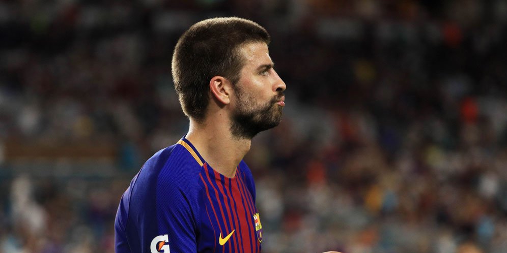 Masih Cedera, Pique Berlatih Sendiri di Barca