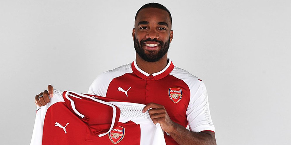 Arsenal Resmi Dapatkan Lacazette