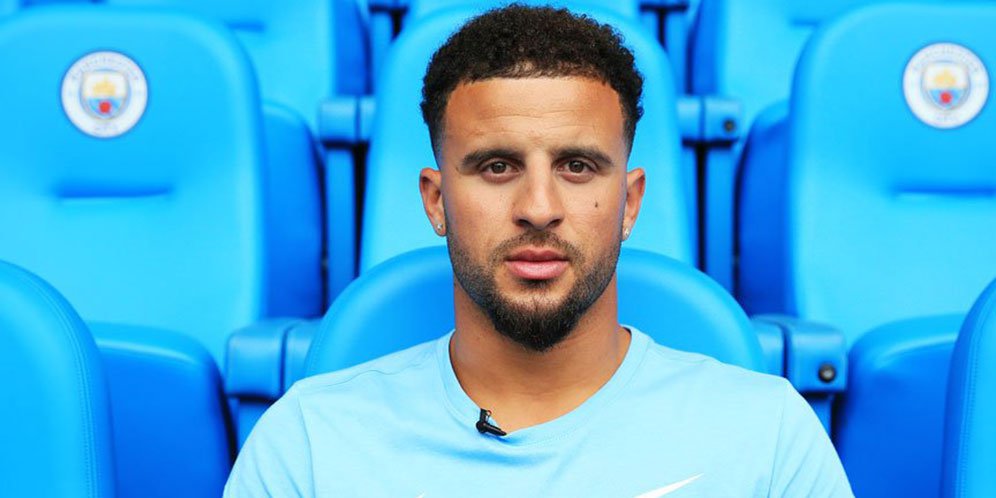 Kyle Walker Masih Lapar Gelar