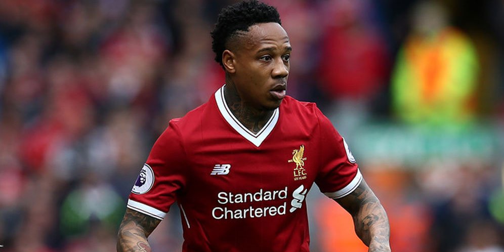 Clyne Kembali Berlatih di Liverpool