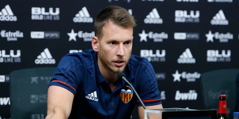 Usai Bersaing Dengan Buffon, Neto Pede Jadi Kiper Utama Valencia