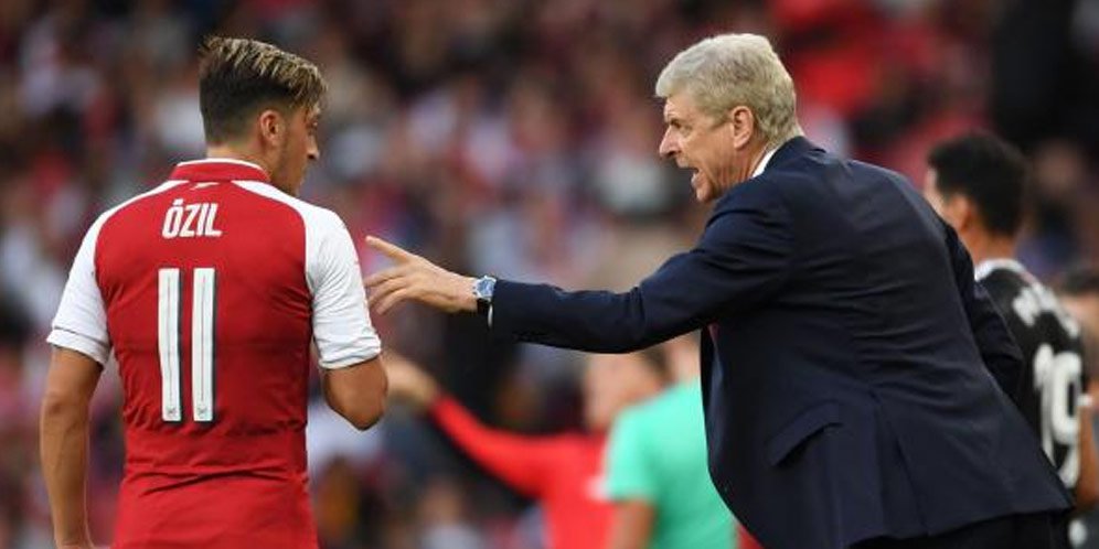 Wenger Sekarang Sudah Tak Percaya Mesut Ozil?