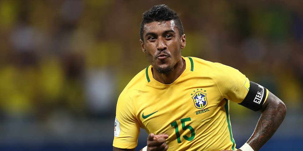 Guangzhou Tegaskan Tidak Akan Lepas Paulinho ke Barcelona